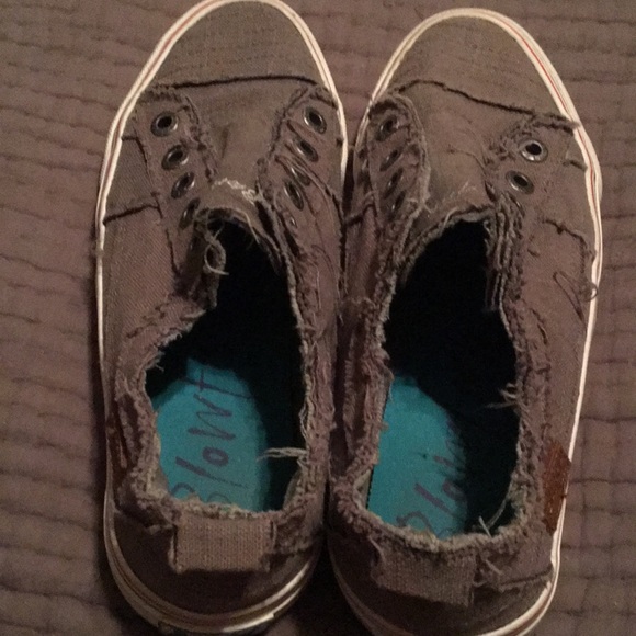 Blowfish slip in sneakers from Buckle - Picture 3 of 4